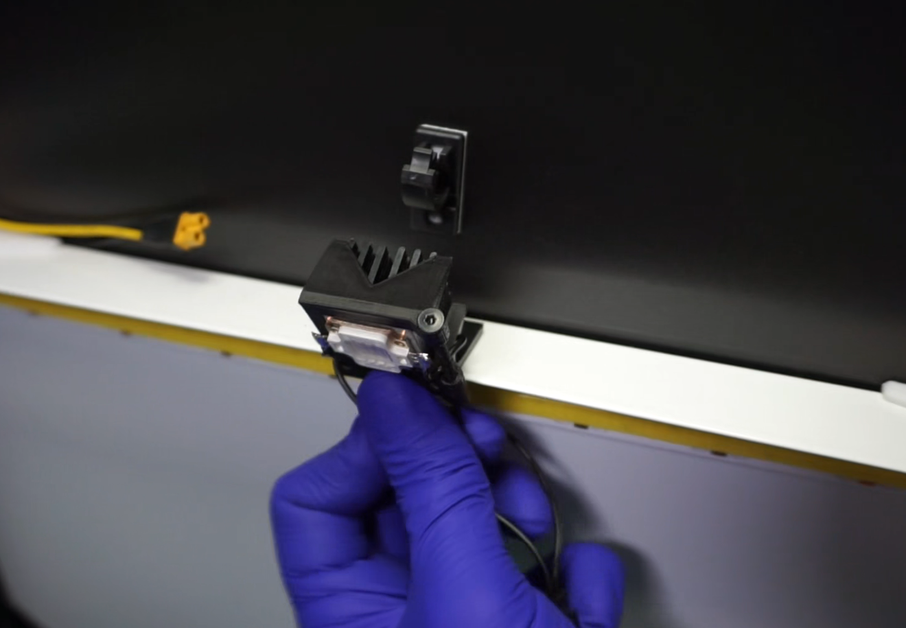 Inserting the UV leds